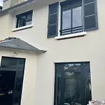 Maison De Caractere 3 Min A Pieds Gare Et Tram, Proche Centre , Garage *