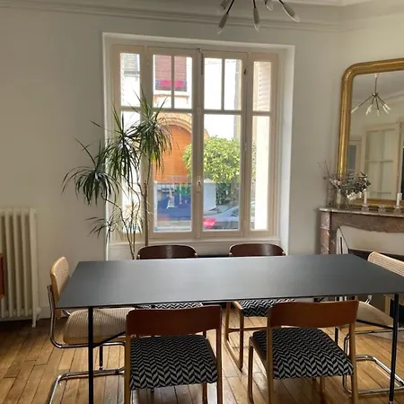 Holiday home Maison 24h Proche Gare Et Centre *