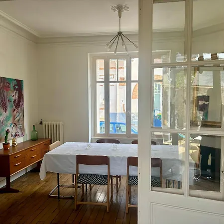 Vakantiehuis Maison De Caractere 3 Min A Pieds Gare Et Tram, Proche Centre , Garage Le Mans