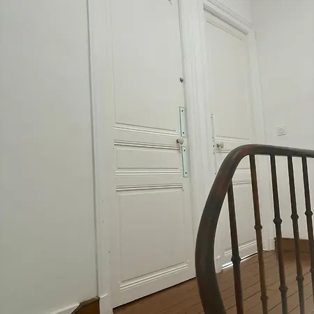 Maison De Caractere 3 Min A Pieds Gare Et Tram, Proche Centre , Garage